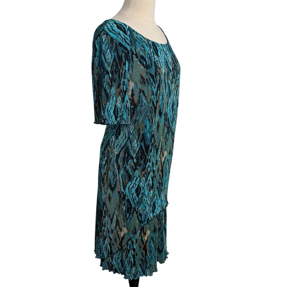 Connected Apparel Floral Crinkle Tiered Pleated Sheath Dress, Teal, Size 20W - Picture 5 of 9